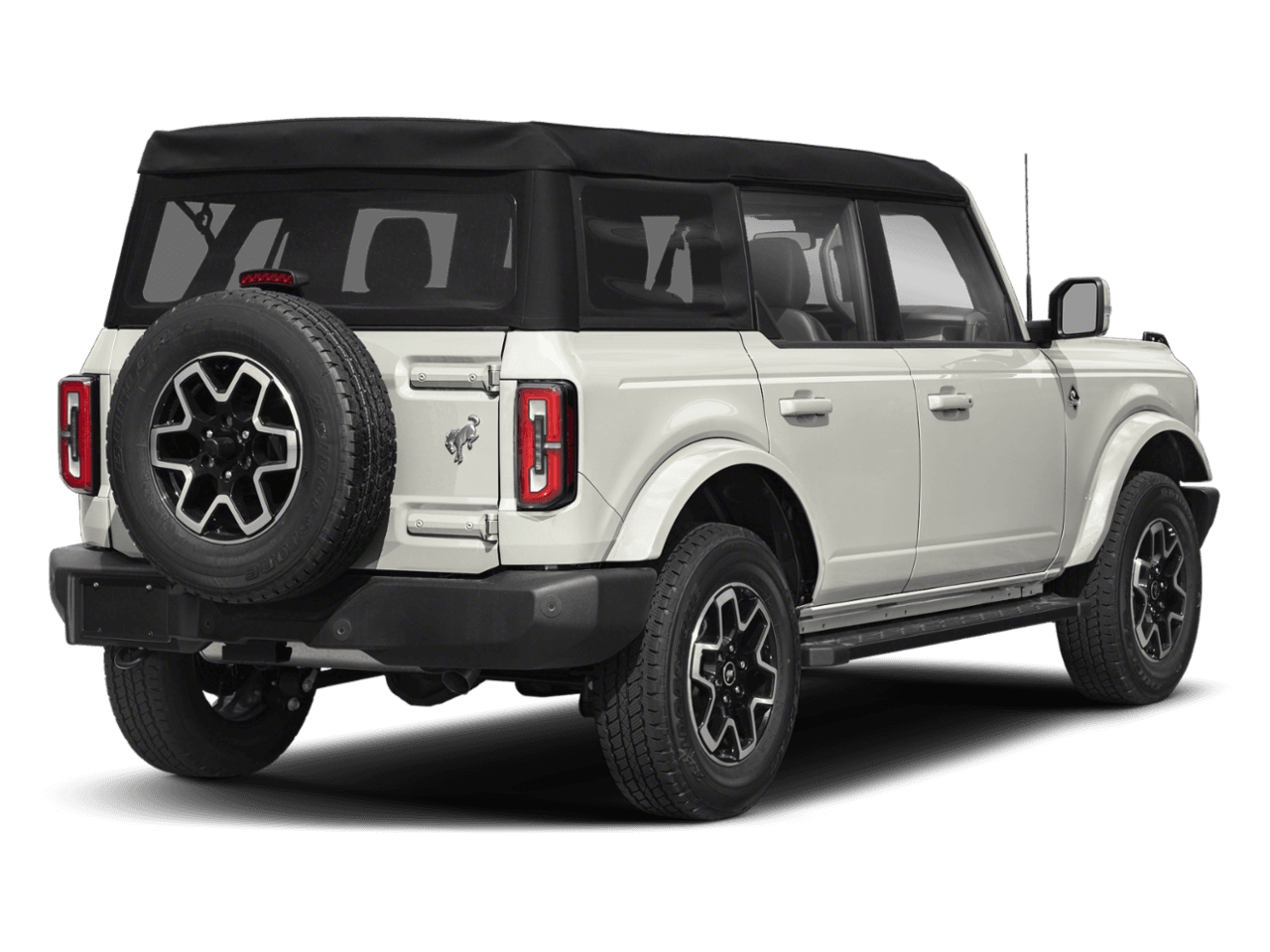 2026 Ford Bronco Outer Banks - Rear 3/4, facing to the right