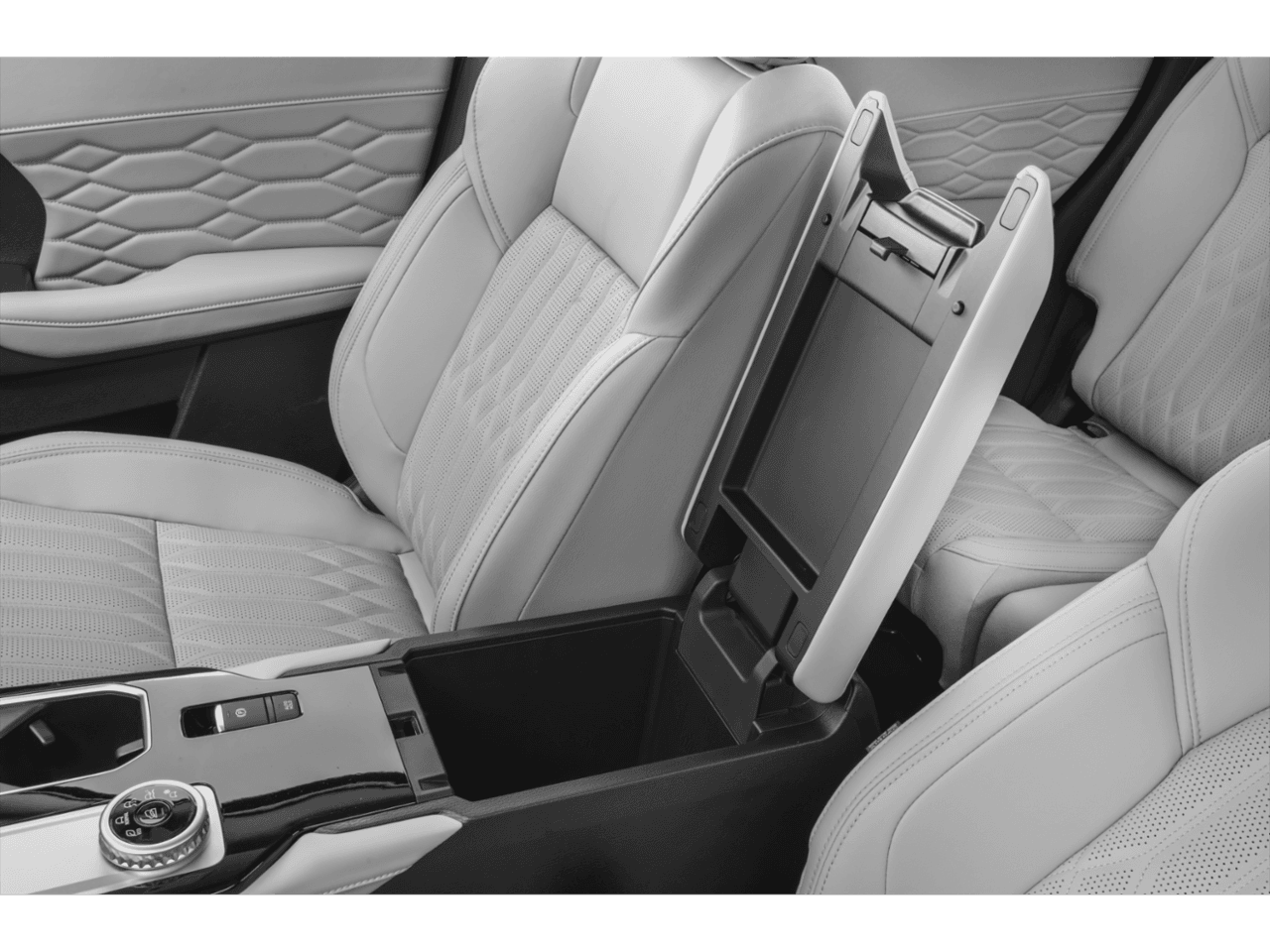 2026 Mitsubishi Outlander SEL - Interior Center Storage Console