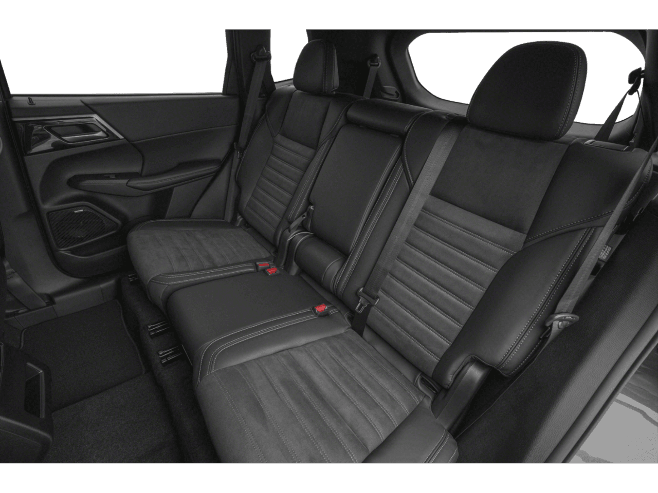 2026 Mitsubishi Outlander LE - Interior Rear seats
