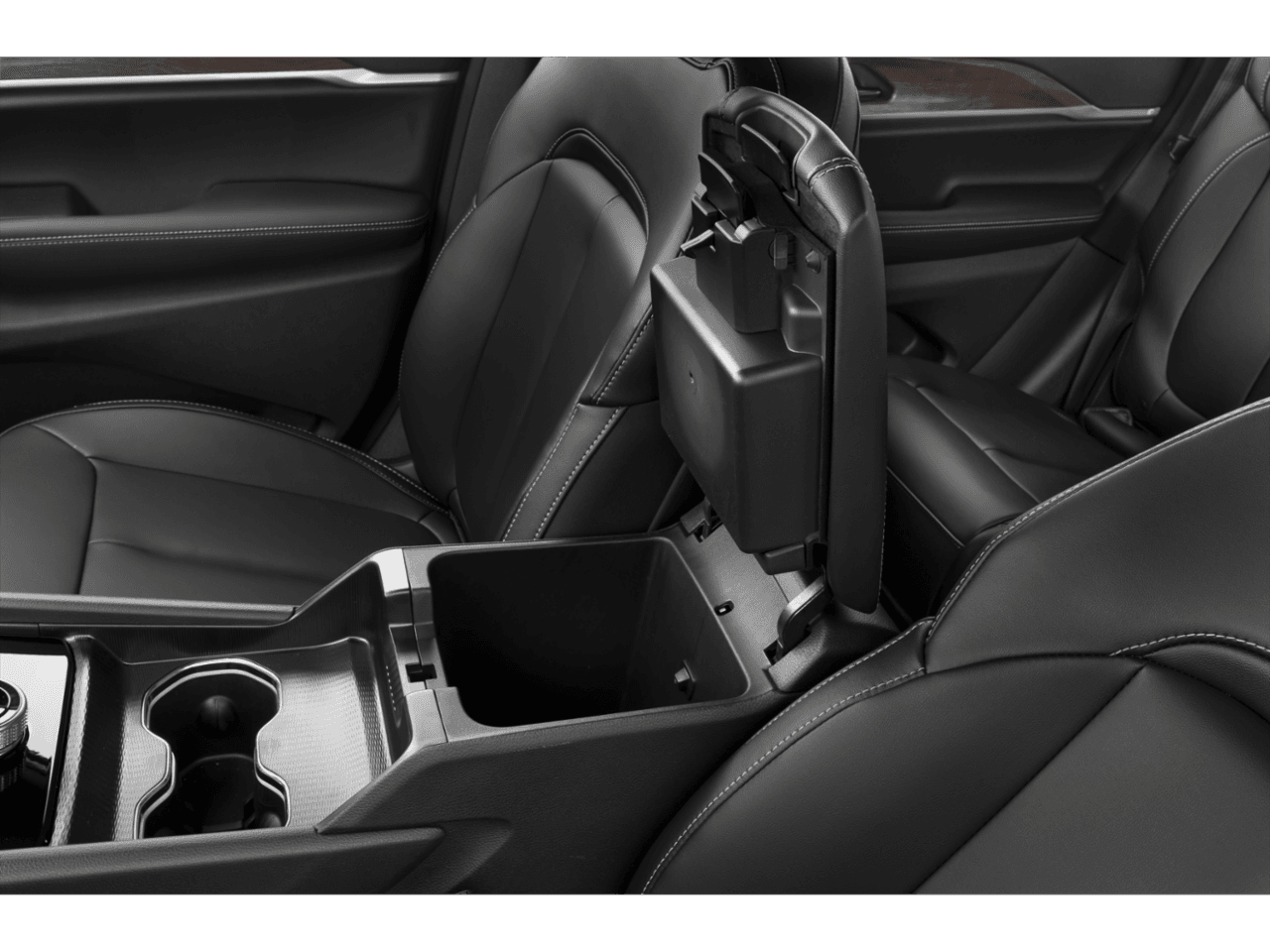 2026 Jeep Grand Cherokee Limited Reserve - Interior Center Storage Console