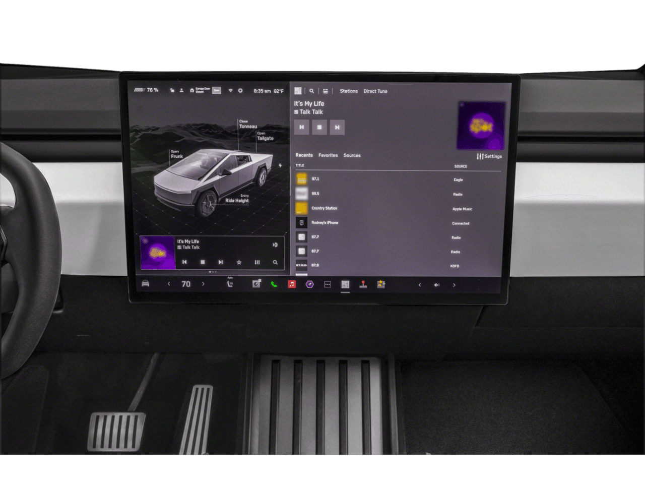 2026 Tesla Cybertruck Cyberbeast - Interior Stereo System